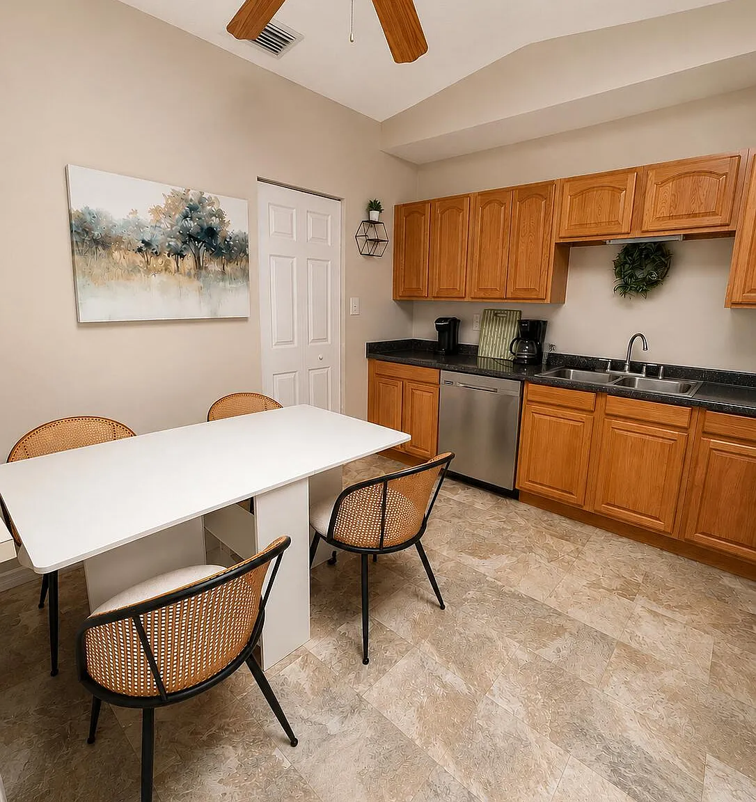 2 bed, 2.0 bath, 1280 sqft, $2,000 — Photo 4
