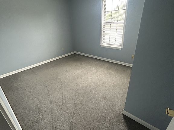 5th image of 730 E Lincoln Trail Blvd #5