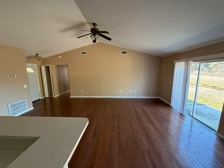 717 Cockatoo Ct — Photo 16