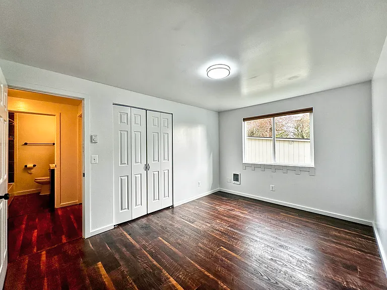 25523 Lawson St #4 — Photo 11