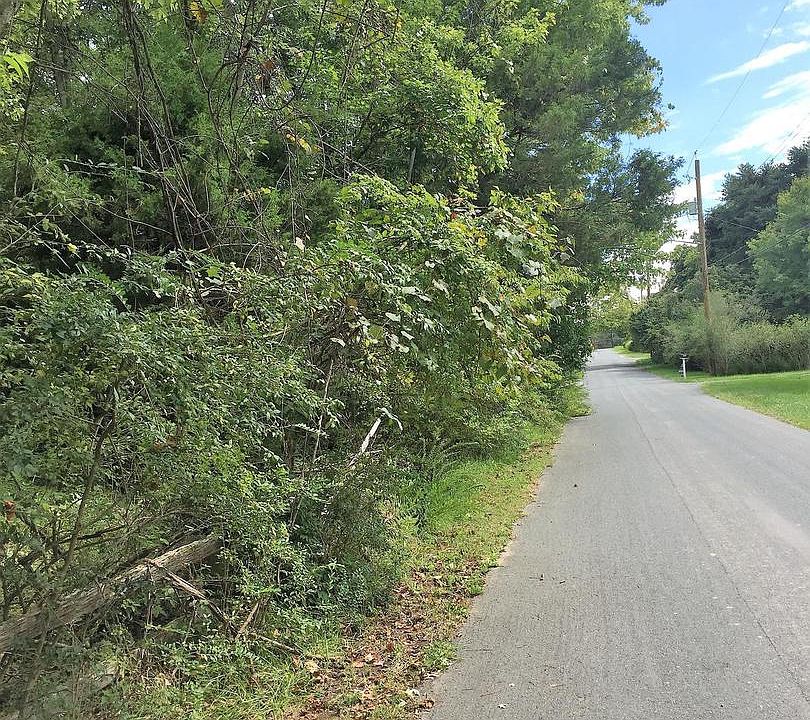 2nd image of 11321 Albermyrtle Rd