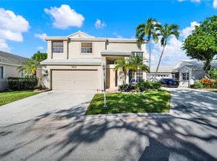 9602 NW 8th Cir, Plantation, FL 33324