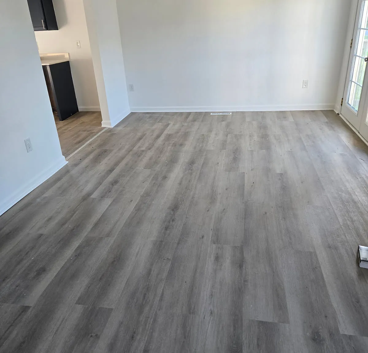 2 bed, 950 sqft, $1,100 — Photo 3