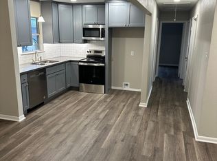 5303 W Groves Cir, Groves, TX 77619