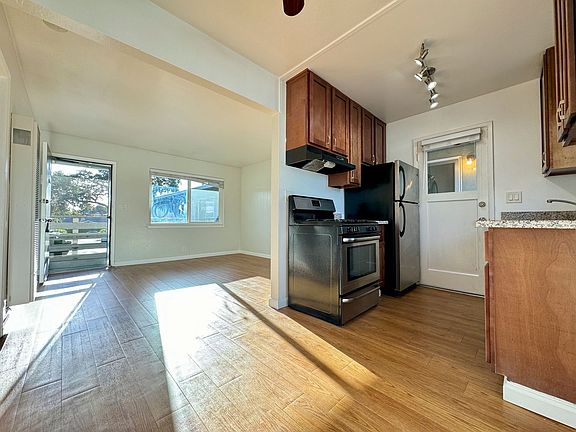 2nd image of 330 Ventura Ave #8