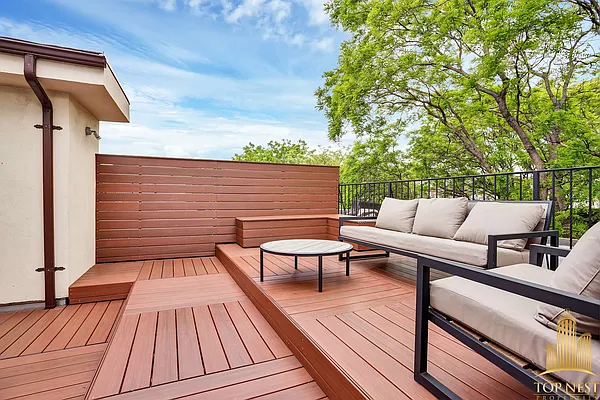 Sold by Top Nest Inc. | media 25