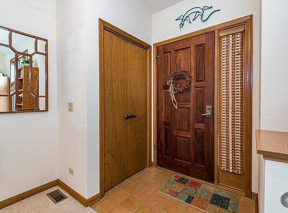 3rd image of 780 Bonnie Brae Ct