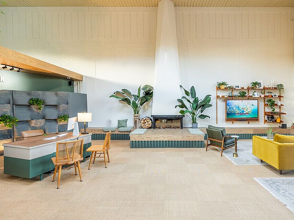 Tamarack Creek Leasing Office