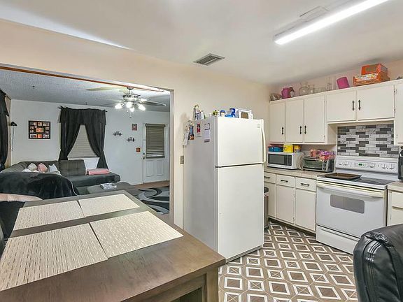 2nd image of 204 Broward Ave E #E