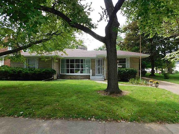 3rd image of 515 S Lincoln Park Dr