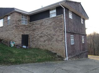 13 Circle Dr, Huntington, WV 25701