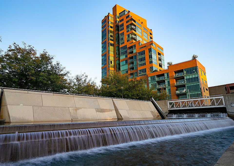  Waterfront Park Place 