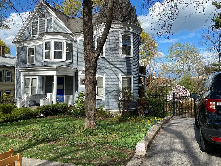 87 Alban St #2 — Photo 21