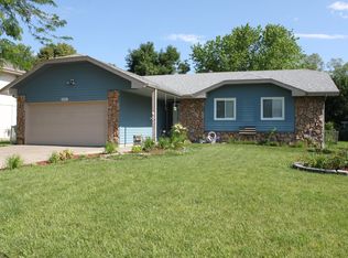 3732 Lookingglass Dr, Bellevue, NE 68123