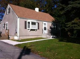 11 Rhode Island Dr, Oakdale, CT 06370