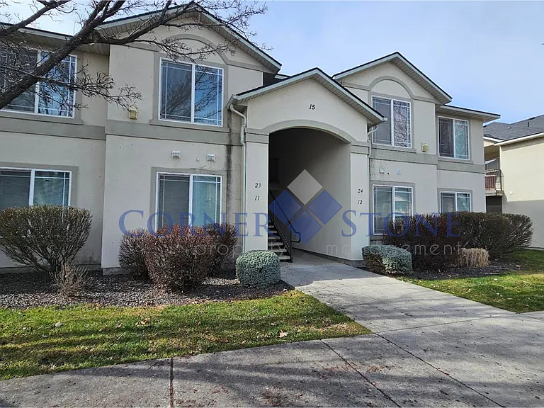 1805 E Overland Rd #13 — Photo 1
