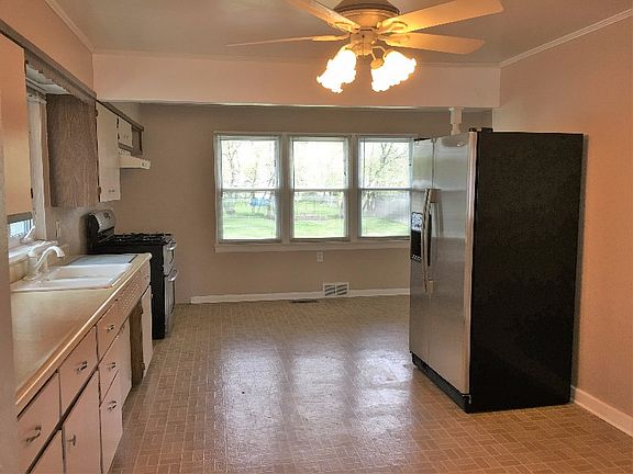 4th image of 305 E Jeanette St