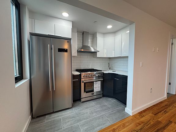 4th image of 34-38 30th St Floor 4