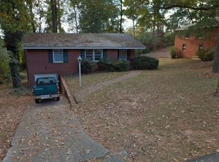 272 Sourwood Dr, Marietta, GA 30062
