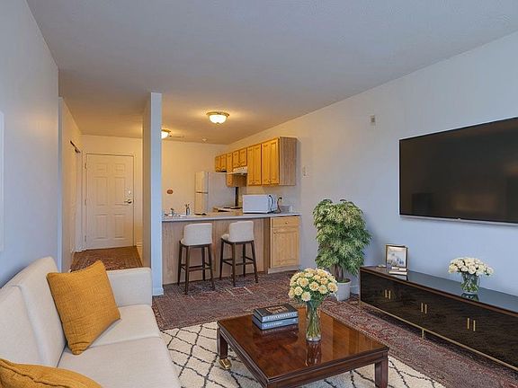 3rd image of 3556 Lyell Rd #D66a728ee