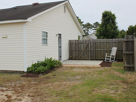 4th image of 607 Tisbury Ln