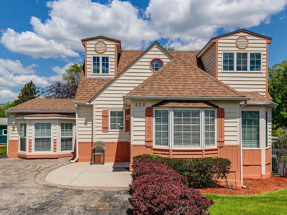 1st image of 628 N Cedarwood Cir