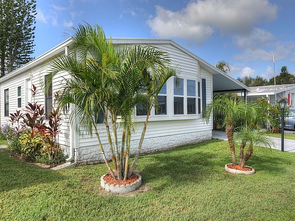 3rd image of 715 Bougainvillea Cir