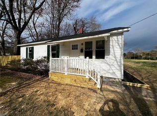 122 Turlington Rd, Newport News, VA 23606