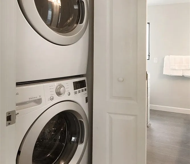 321 Iris Ave — Photo 14