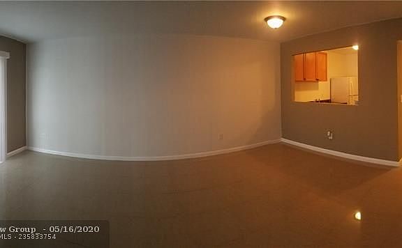 5th image of 15201 NE 6th Ave APT C207