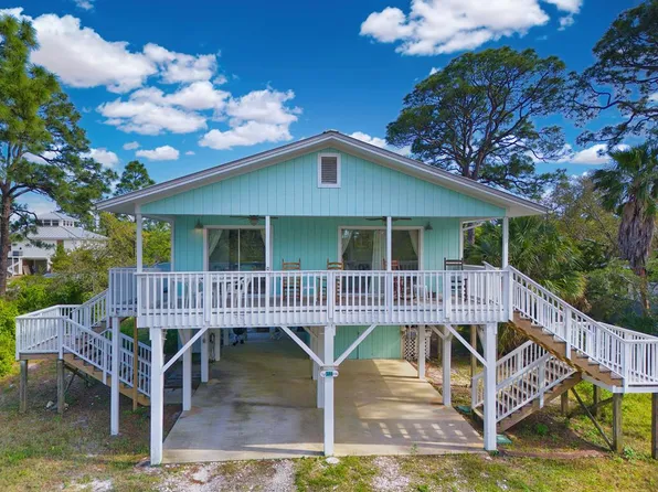 748 W Bayshore Dr, Eastpoint, FL 32328