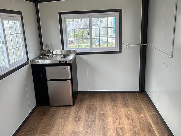 4th image of 5024 Etiwanda Ave #3