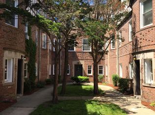 916 Green Bay Rd #3W, Winnetka, IL 60093