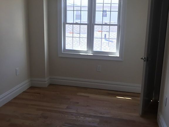 3rd image of 17463 128th Ave