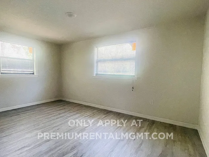 703 Gotts Rd — Photo 7