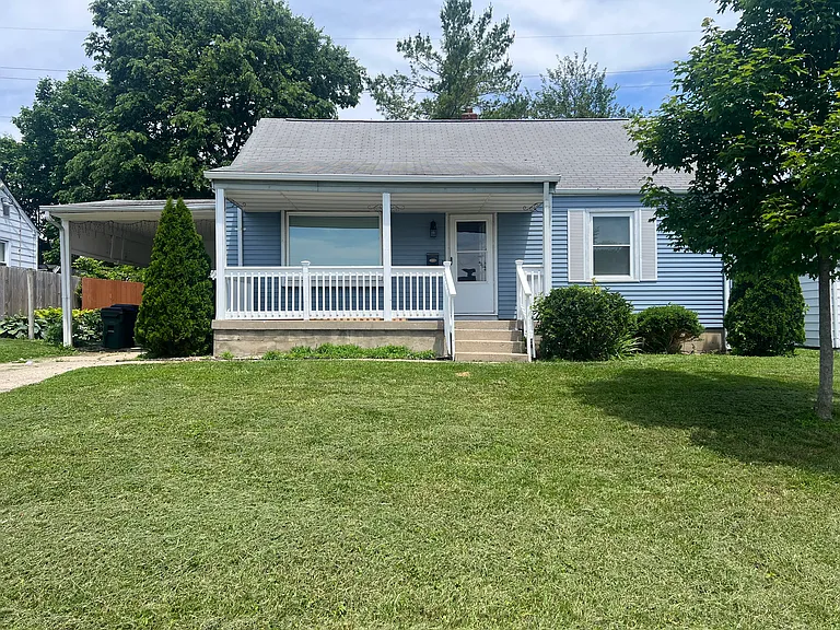 56 Winston Dr — Photo 1