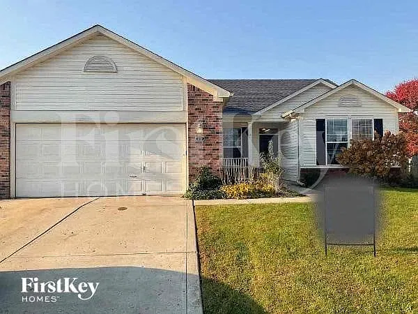 1114 Newgate Cir