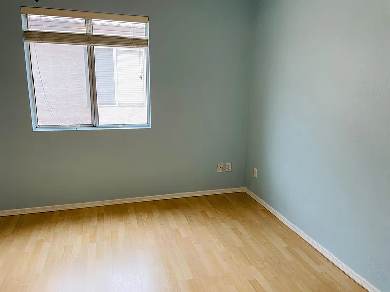 1051 W Todd Dr — Photo 23