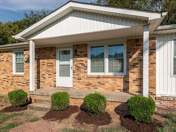 4th image of 1339 Meadowbrook Dr