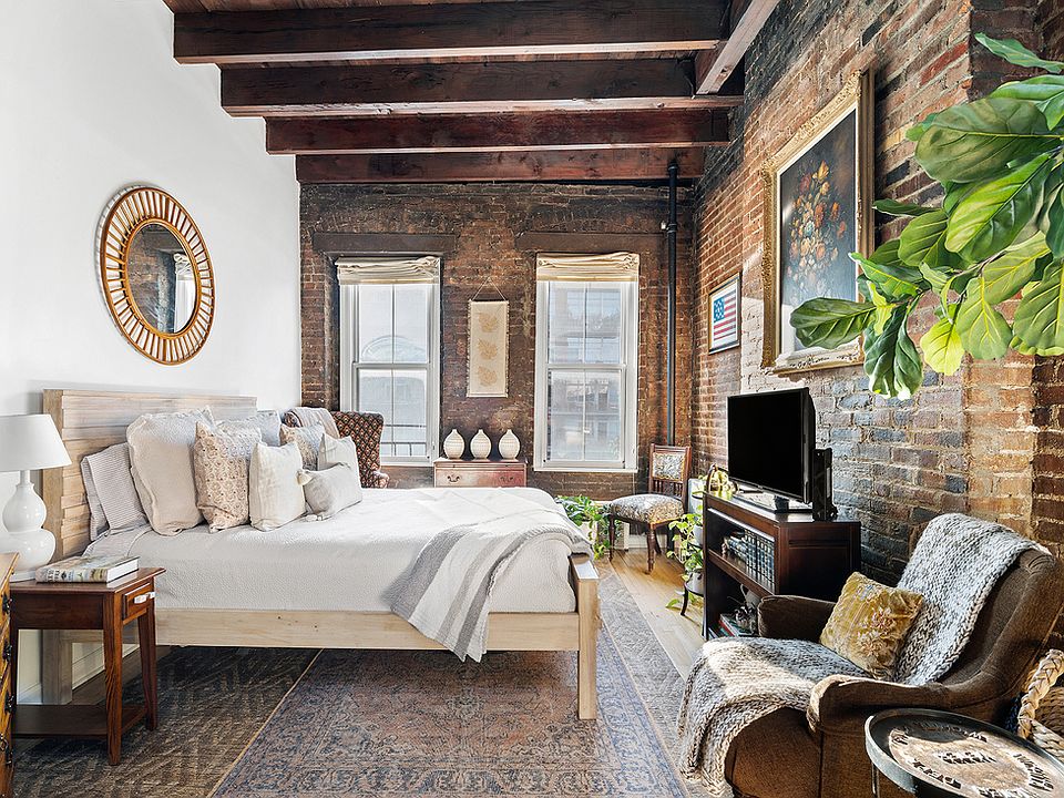 1st image of 92 Horatio St APT 4-L