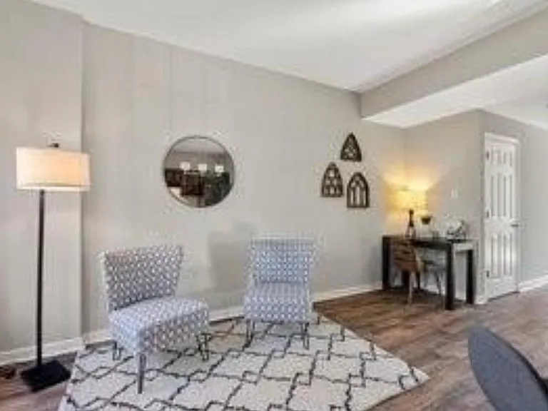 8712 Springwater Dr — Photo 25