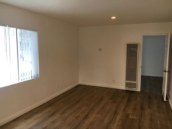 3rd image of 3730 1st Ave APT 1