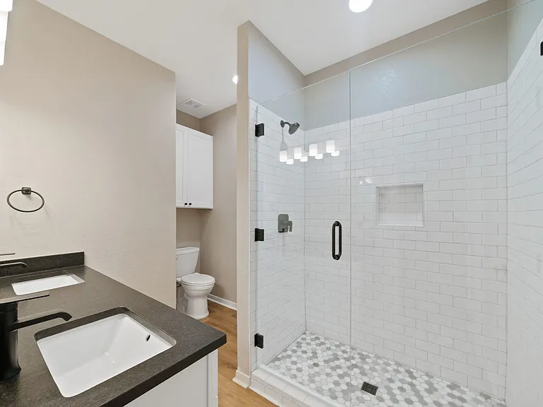 521 Clearfield Dr — Photo 10