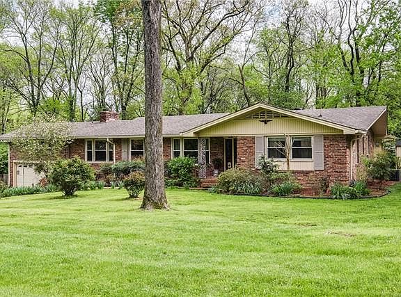 2nd image of 803 Forest Acres Dr