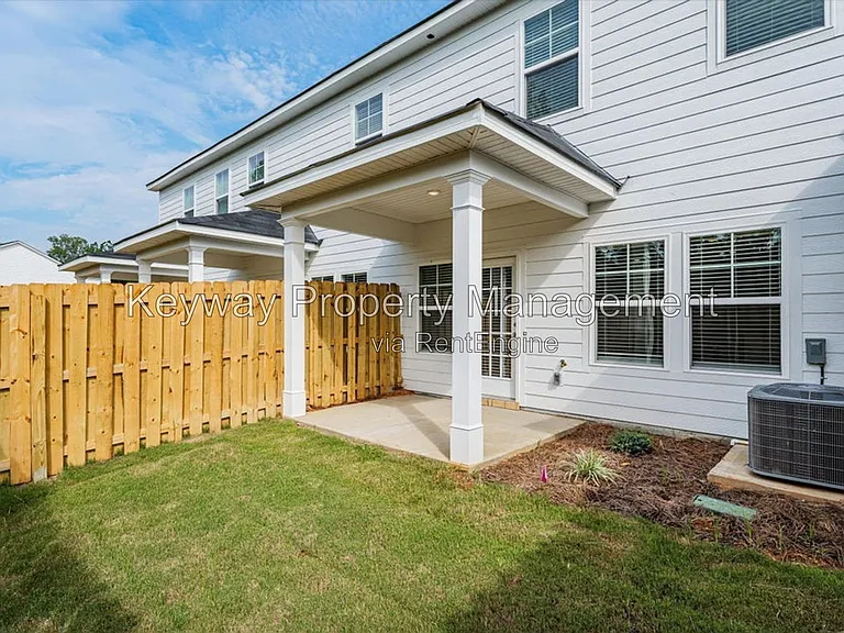 234 Linsmore Ln — Photo 11