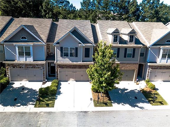 3rd image of 2428 Whiteoak Run SE #20