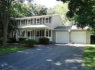 6192 Buckskin Dr, Farmington, NY 14425
