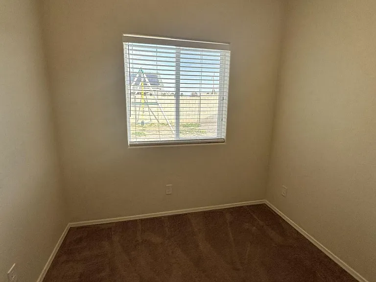 1721 N Eloisa Ln — Photo 10