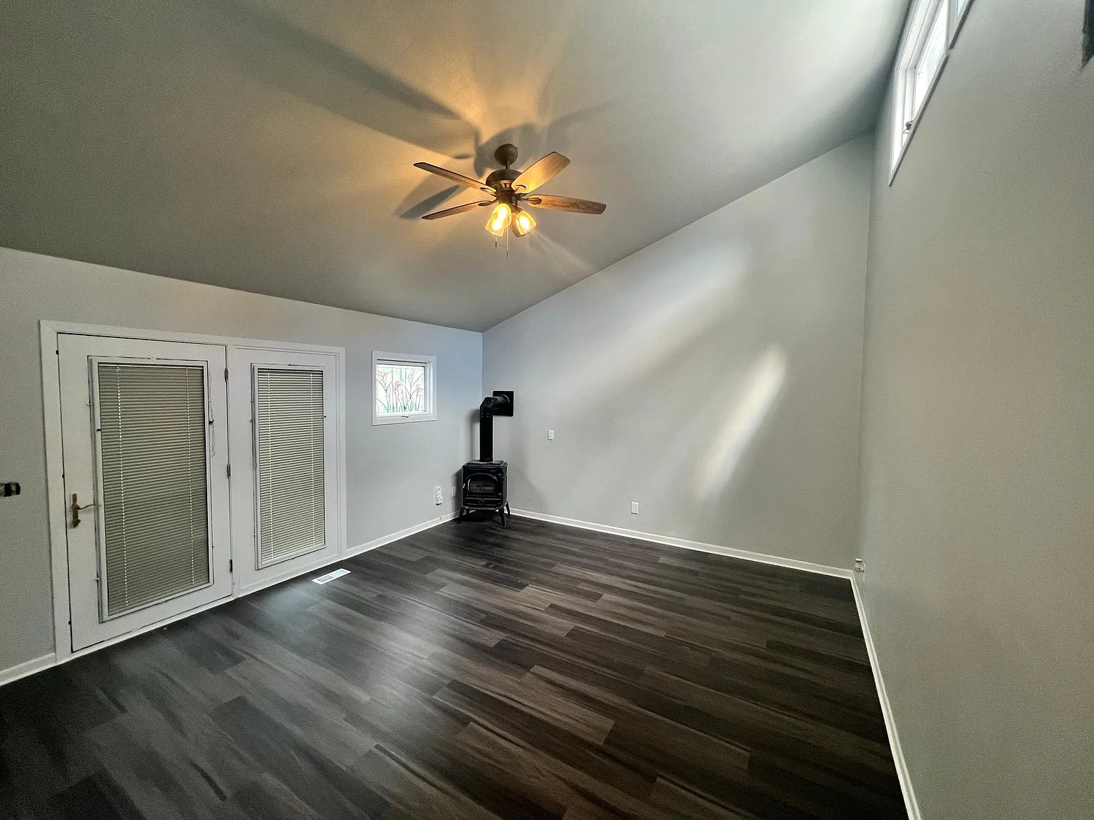3 bed, 1500 sqft, $1,700 — Photo 3
