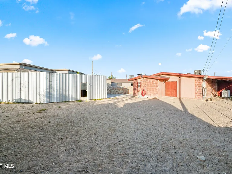 13475 Sunset Hills Dr — Photo 32